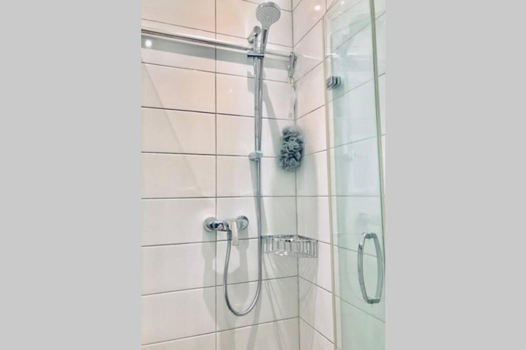 Home In The Heart Of Mannheim, Free Parking, Netflix, Fast Wifi Exterior photo